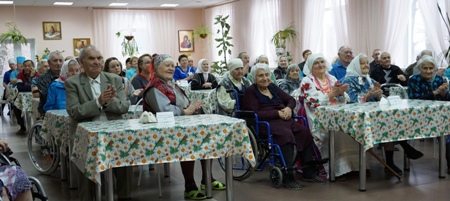 Выступление артистов ансамбля «Золотой век» в Липовском доме-интернате для престарелых и инвалидов